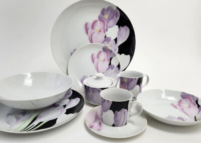Porcelain dinnerware set with purple flower pattern
